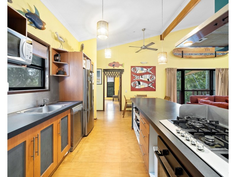 5 Bimba Street, Point Lookout QLD 4183