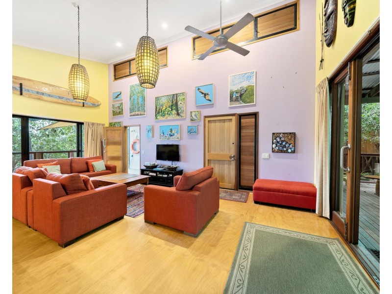 5 Bimba Street, Point Lookout QLD 4183