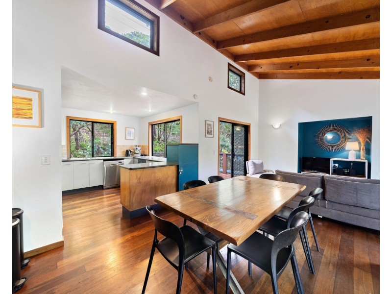 36 Samarinda Way, Point Lookout QLD 4183