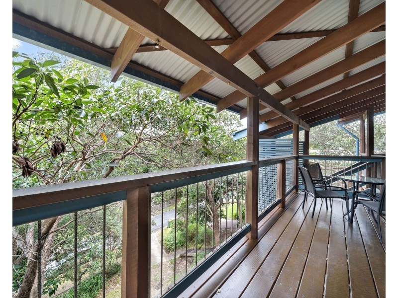 36 Samarinda Way, Point Lookout QLD 4183