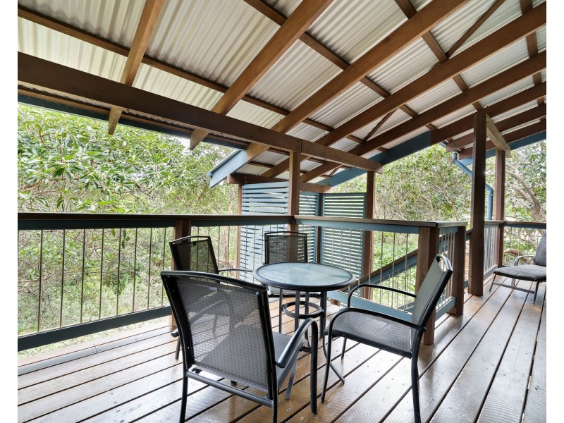 36 Samarinda Way, Point Lookout QLD 4183