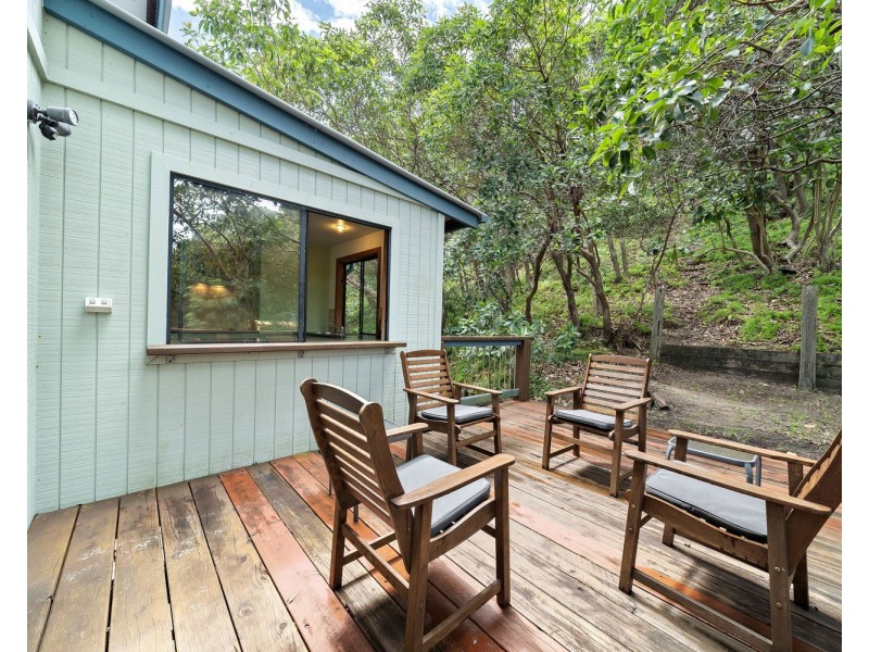 36 Samarinda Way, Point Lookout QLD 4183