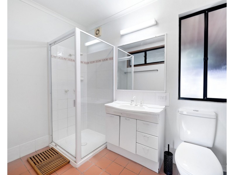 36 Samarinda Way, Point Lookout QLD 4183