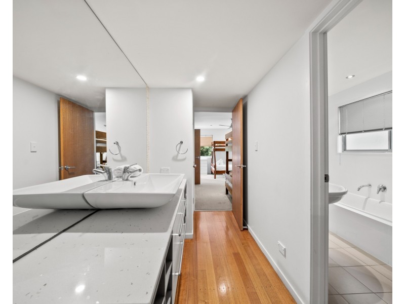 1/16 Cumming Parade, Point Lookout QLD 4183