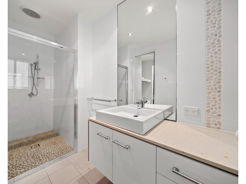 1/16 Cumming Parade, Point Lookout QLD 4183