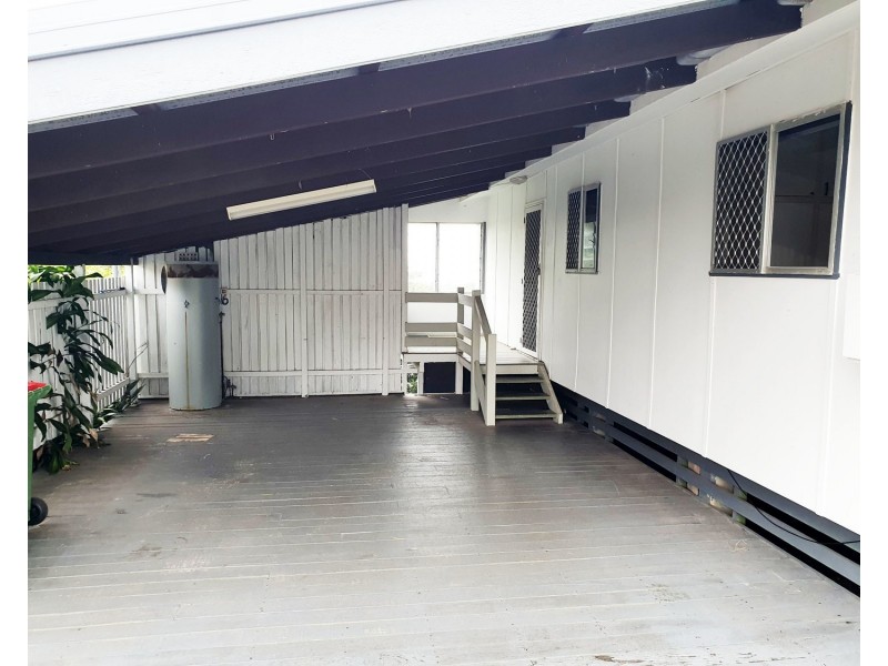 16 Guy Crescent, Dunwich QLD 4183