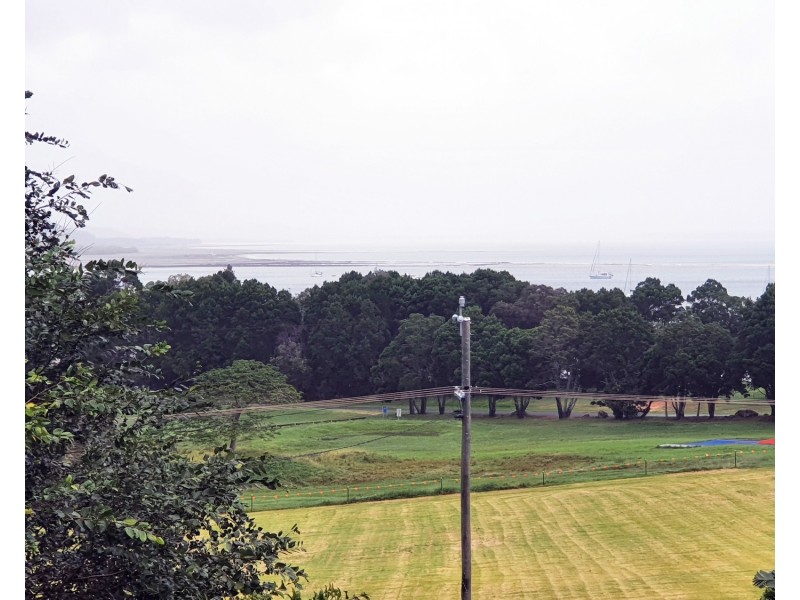 16 Guy Crescent, Dunwich QLD 4183