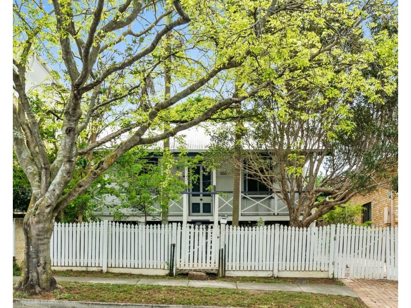 27 Gibson Street, Annerley QLD 4103