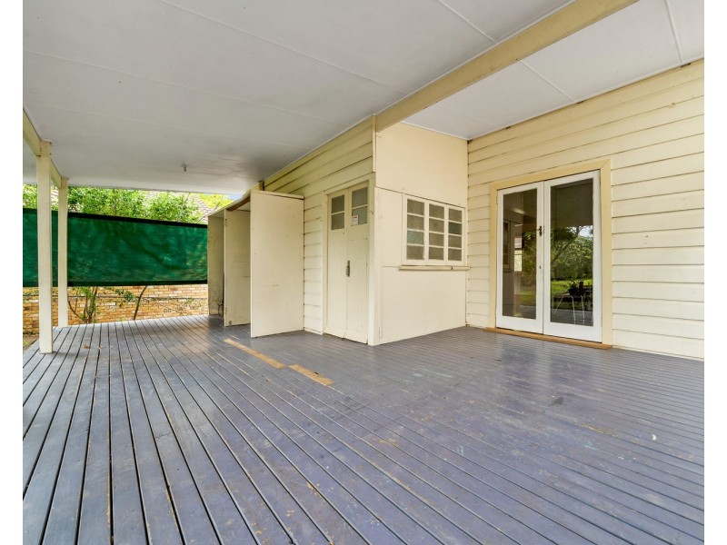 27 Gibson Street, Annerley QLD 4103