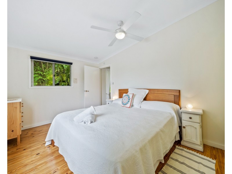 139 Dickson Way, Point Lookout QLD 4183