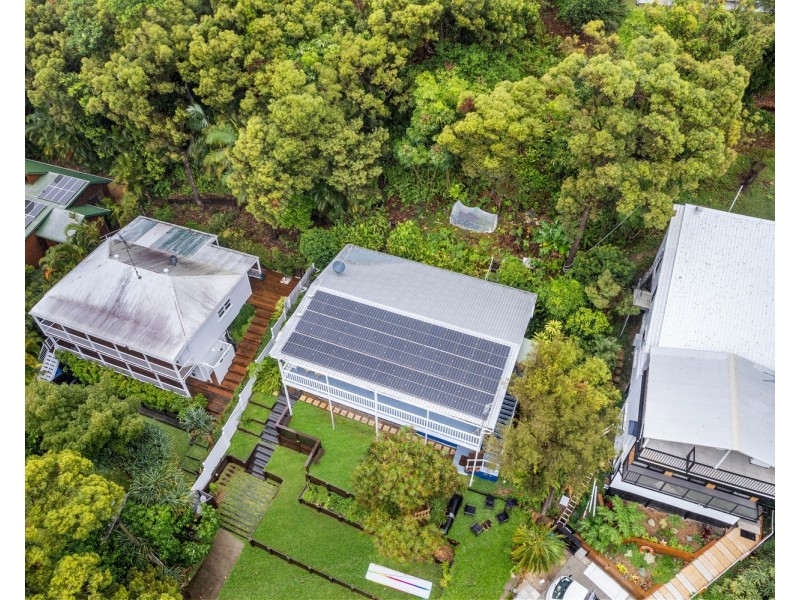 139 Dickson Way, Point Lookout QLD 4183