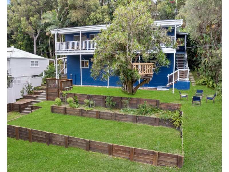 139 Dickson Way, Point Lookout QLD 4183