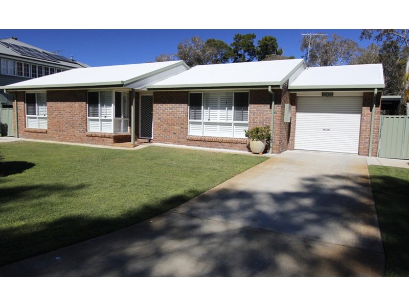 58 Kindara Street, Amity Point QLD 4183