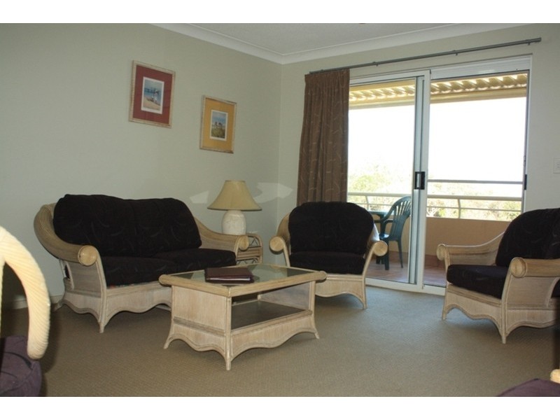 9/1 Samarinda Drive, Point Lookout QLD 4183