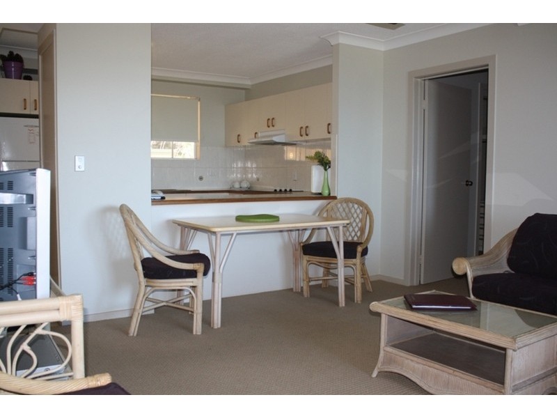 9/1 Samarinda Drive, Point Lookout QLD 4183