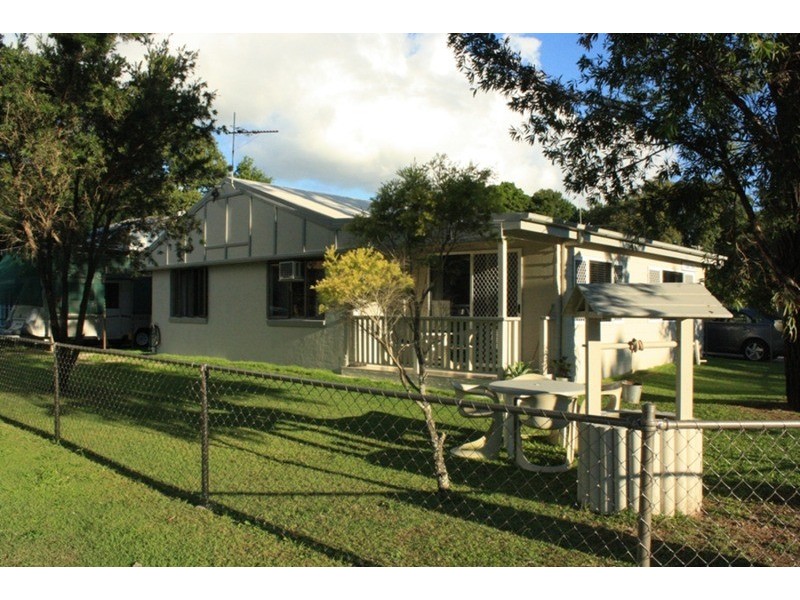 6 Ballow Street, Amity Point QLD 4183