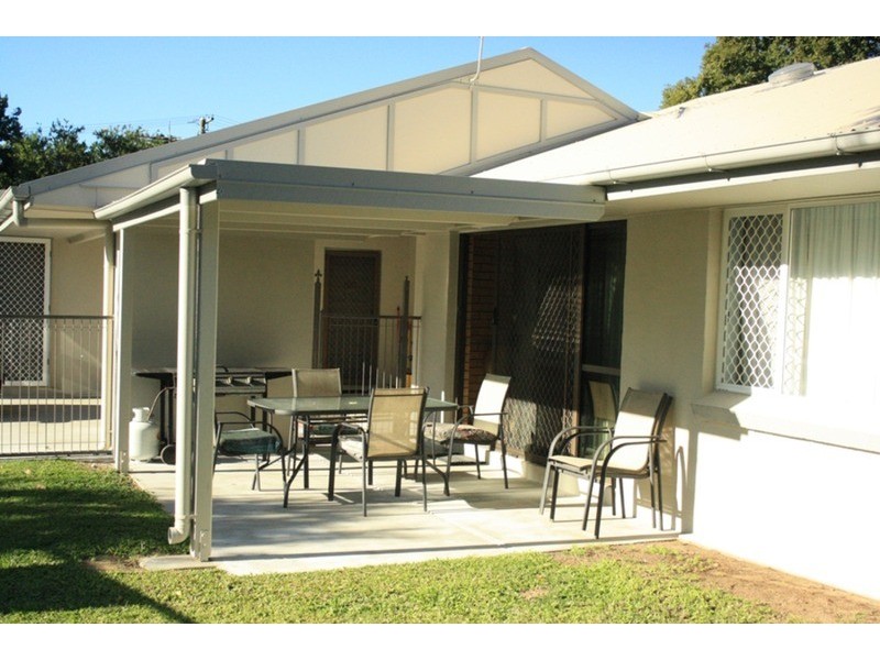 6 Ballow Street, Amity Point QLD 4183