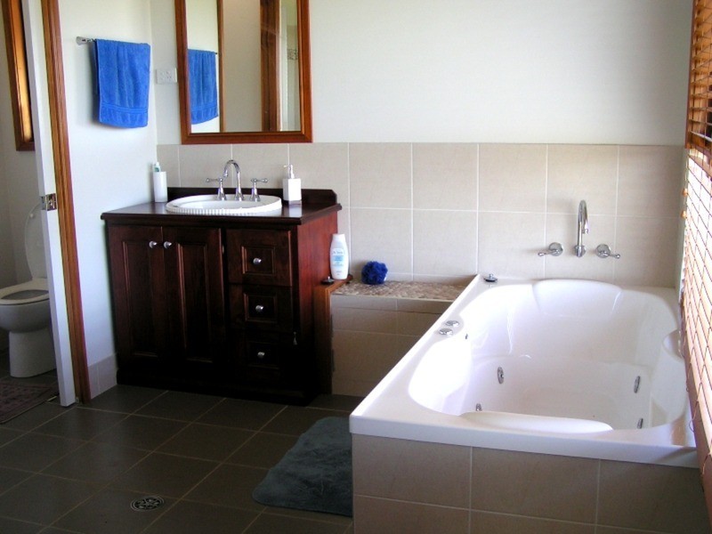 133 Rainbow Crescent, Dunwich QLD 4183
