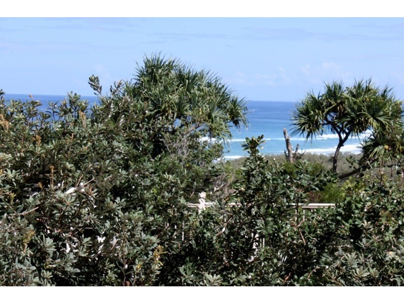 25/11-13 Samarinda Drive, Point Lookout QLD 4183