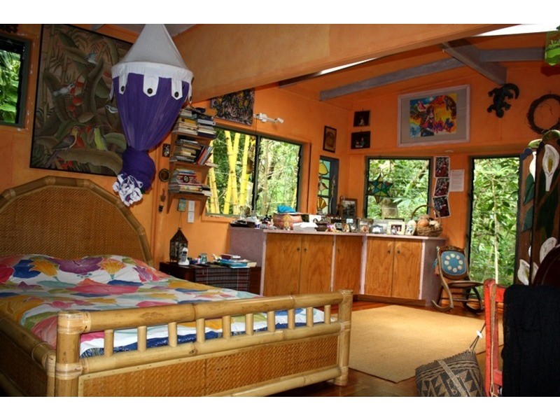 20A Yarrong Road, Point Lookout QLD 4183