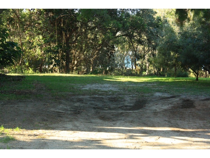 108 Dickson Way, Point Lookout QLD 4183
