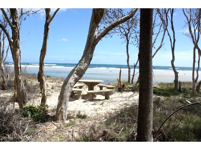 108 Dickson Way, Point Lookout QLD 4183