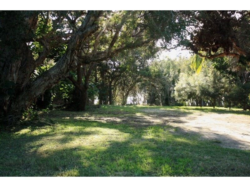 108 Dickson Way, Point Lookout QLD 4183