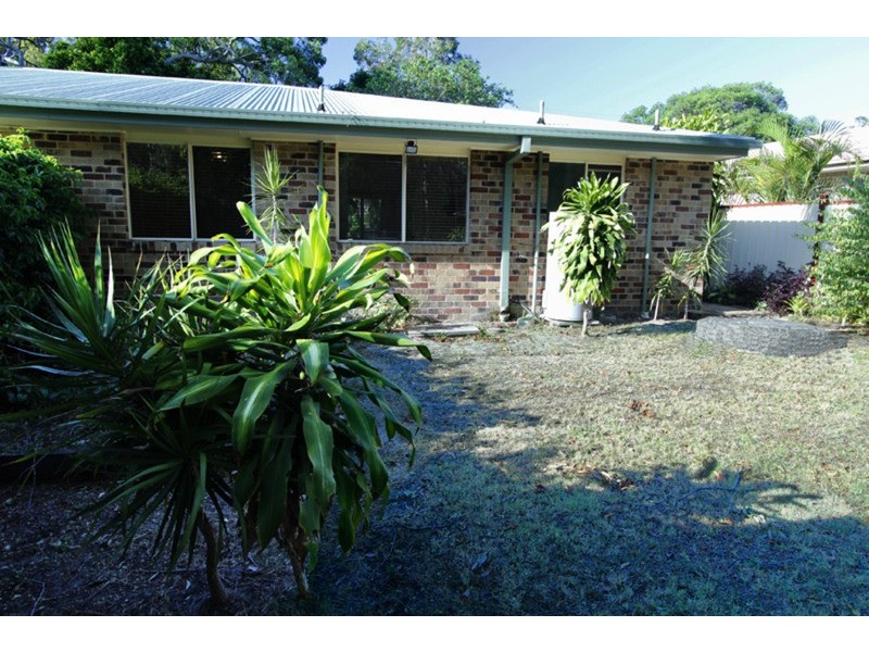 38 Kindara Street, Amity Point QLD 4183