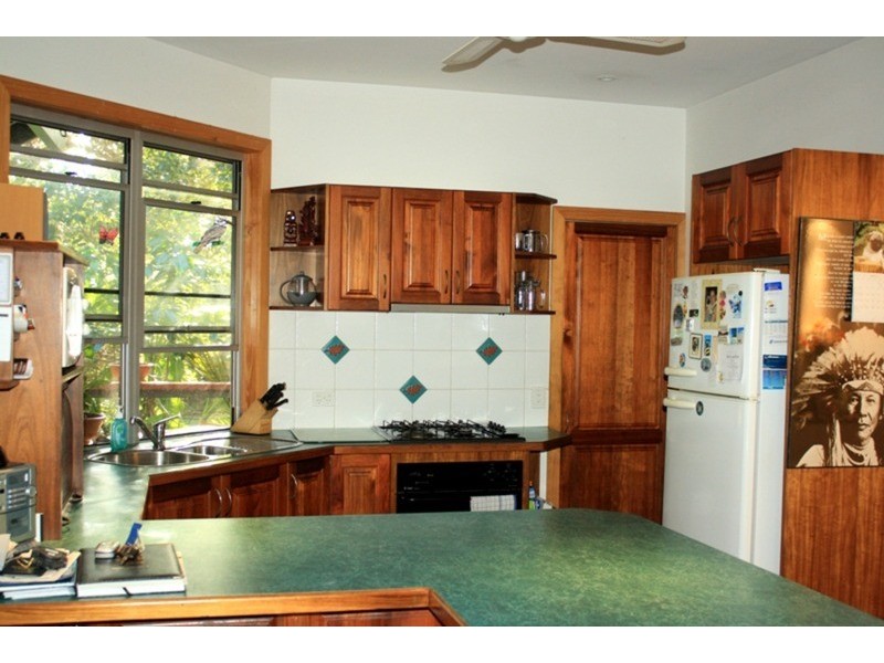 29 Bigoon Road, Point Lookout QLD 4183
