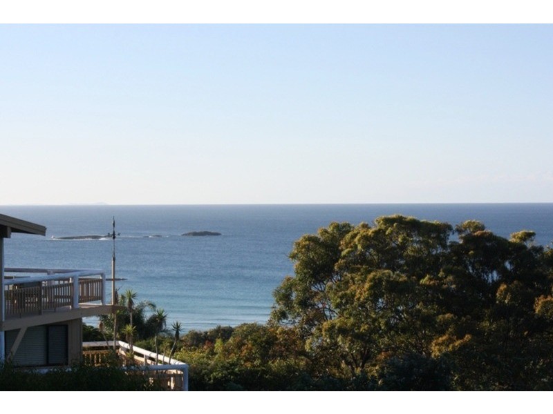 41 Cumming Parade, Point Lookout QLD 4183