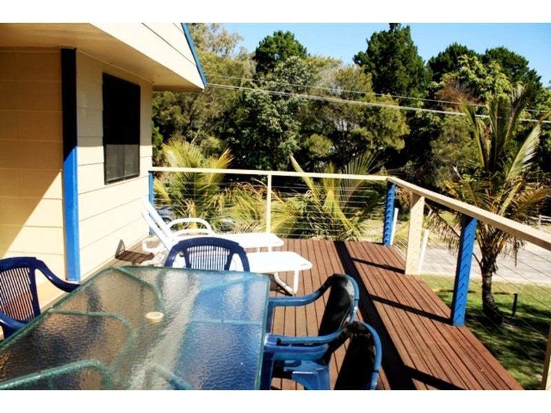 2 Millers Lane, Amity Point QLD 4183