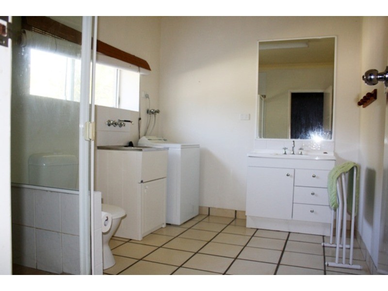 2 Millers Lane, Amity Point QLD 4183