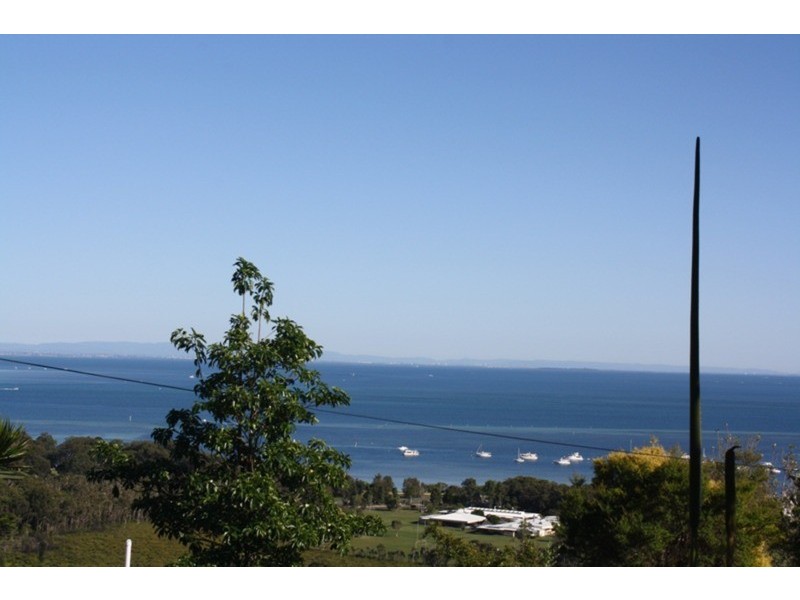 107 Rainbow Crescent, Dunwich QLD 4183