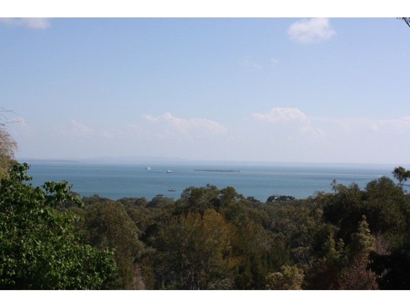15 Rainbow Crescent, Dunwich QLD 4183