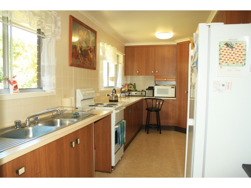 15 Rainbow Crescent, Dunwich QLD 4183