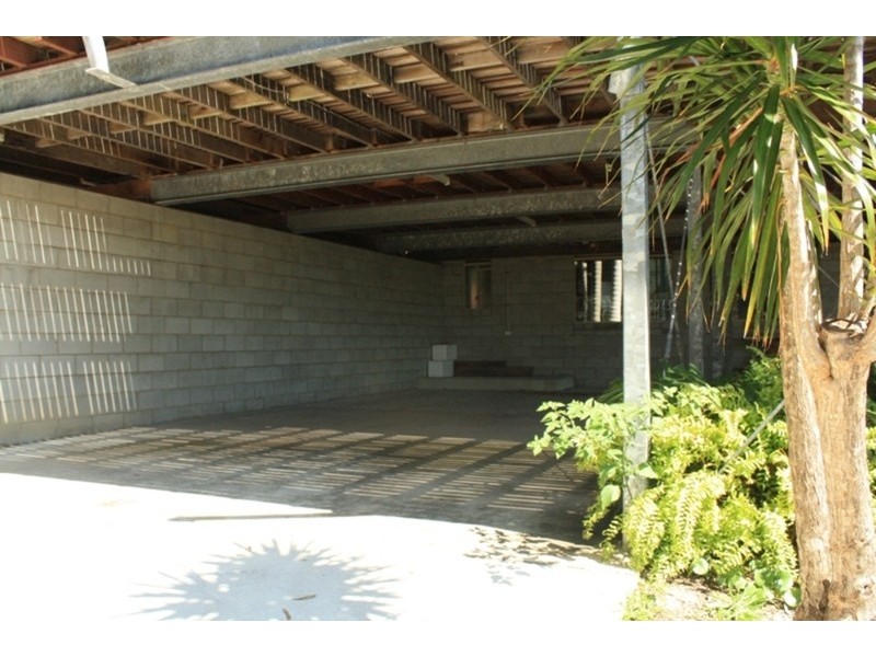 4 Merinda Crescent, Point Lookout QLD 4183