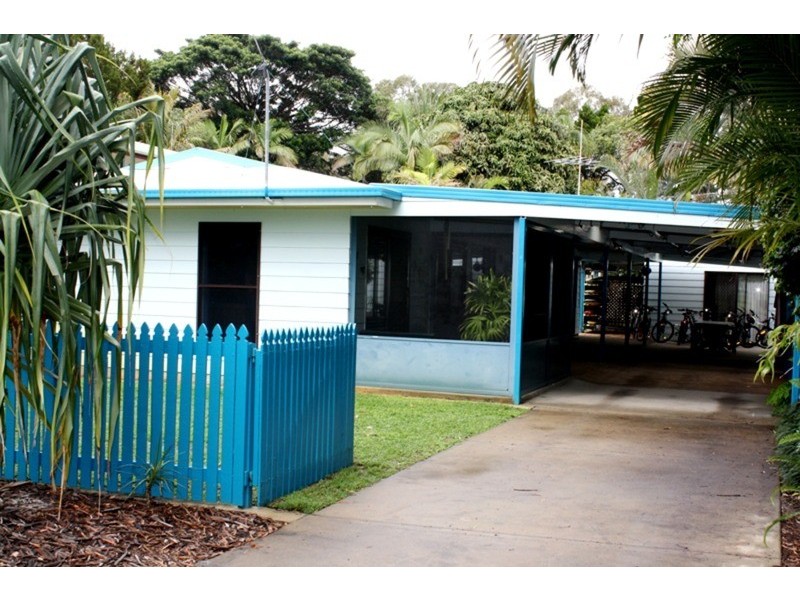 14 Kindara Street, Amity Point QLD 4183