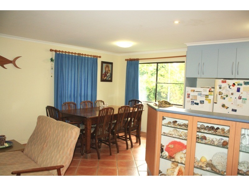 14 Kindara Street, Amity Point QLD 4183