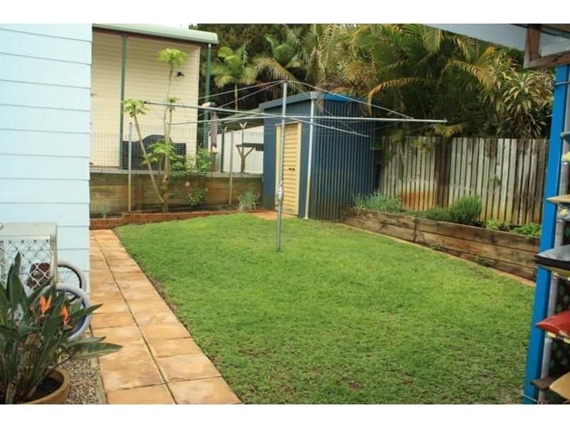 14 Kindara Street, Amity Point QLD 4183