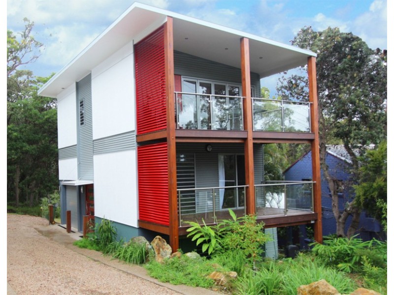 2/16 Tramican Street, Point Lookout QLD 4183