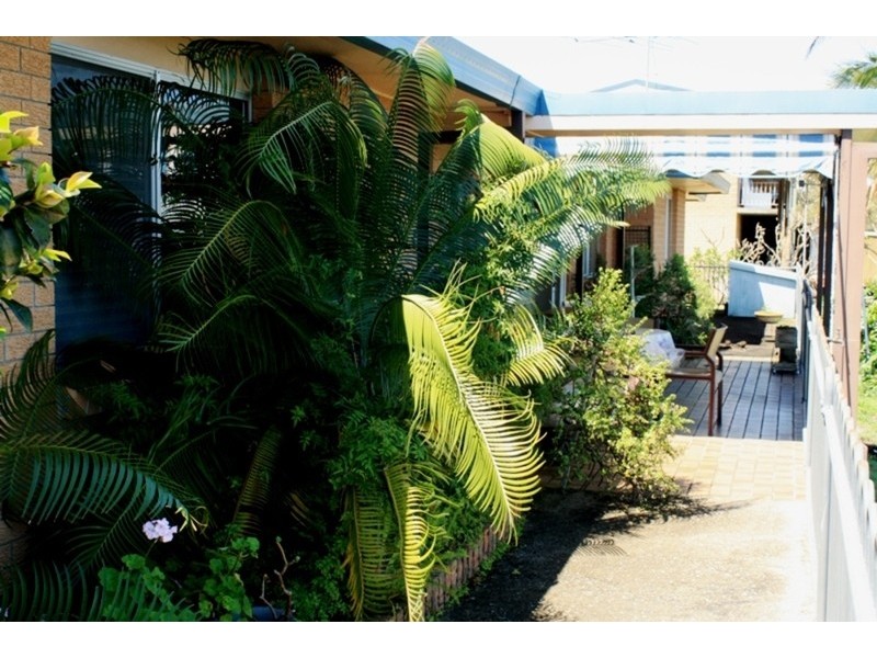 75 Rainbow Crescent, Dunwich QLD 4183