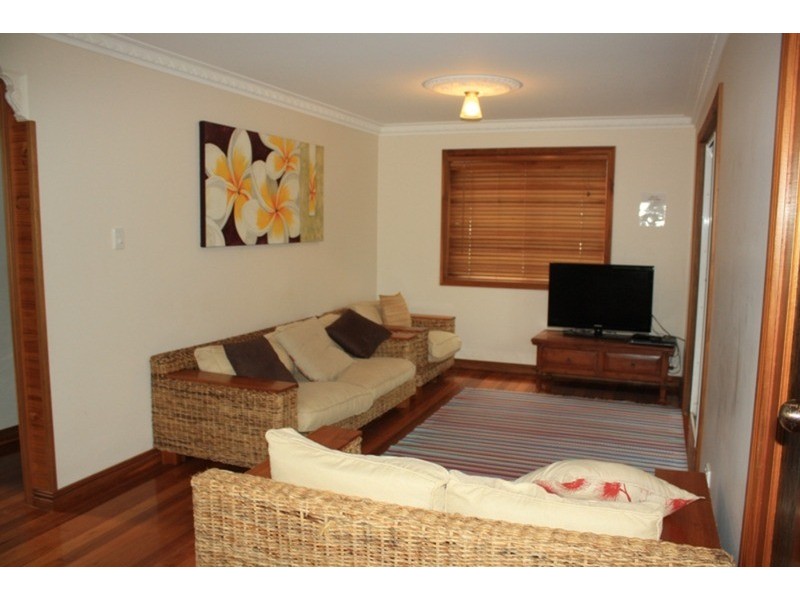 42 Karboora Drive, Point Lookout QLD 4183