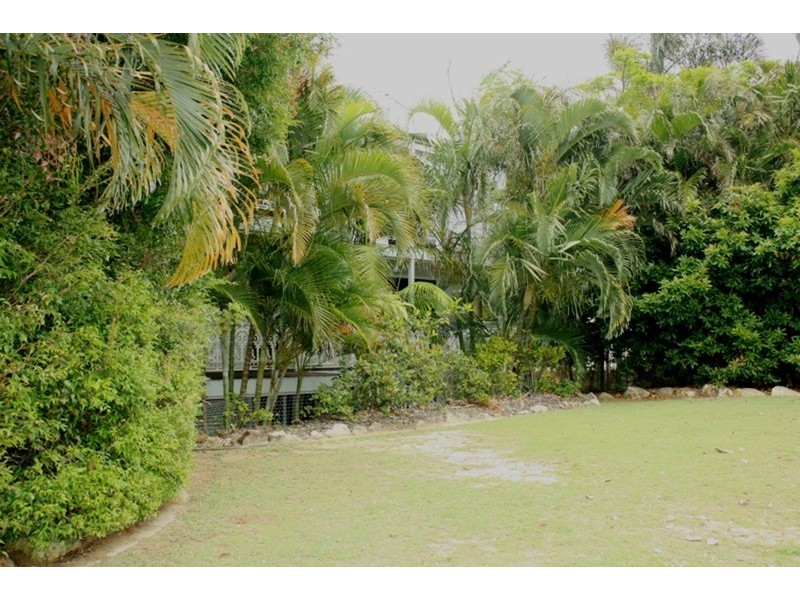 42 Karboora Drive, Point Lookout QLD 4183