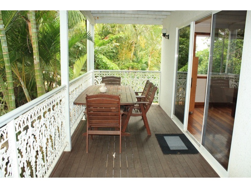42 Karboora Drive, Point Lookout QLD 4183