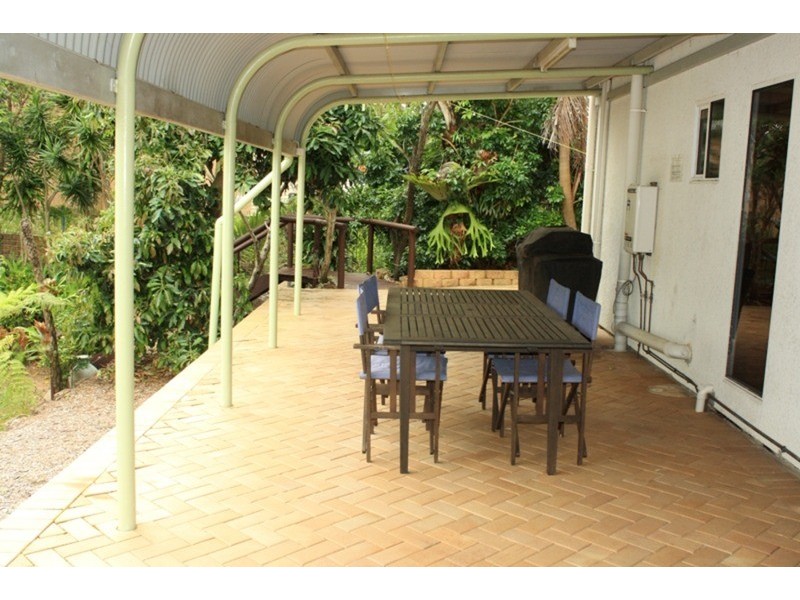 42 Karboora Drive, Point Lookout QLD 4183