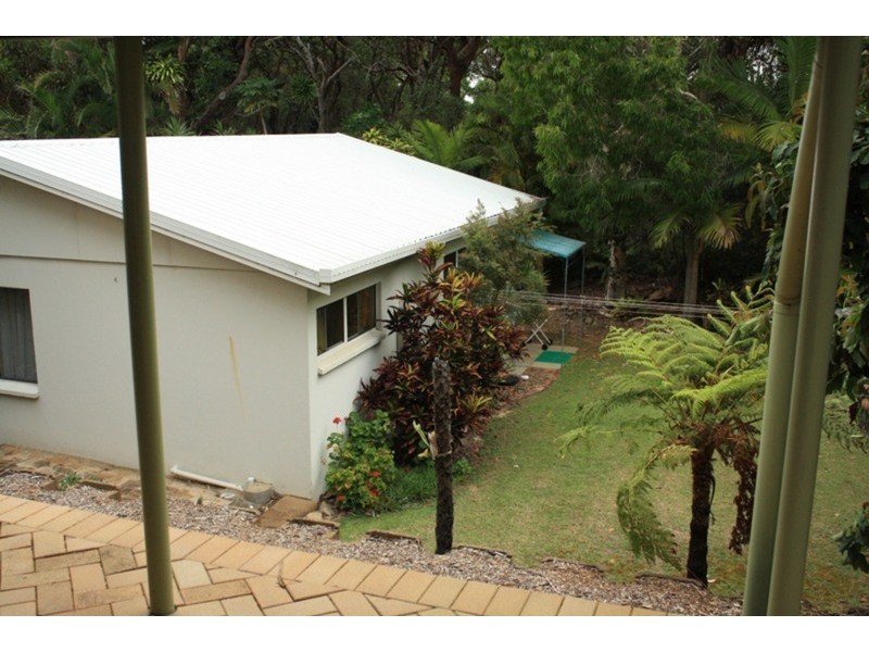 42 Karboora Drive, Point Lookout QLD 4183