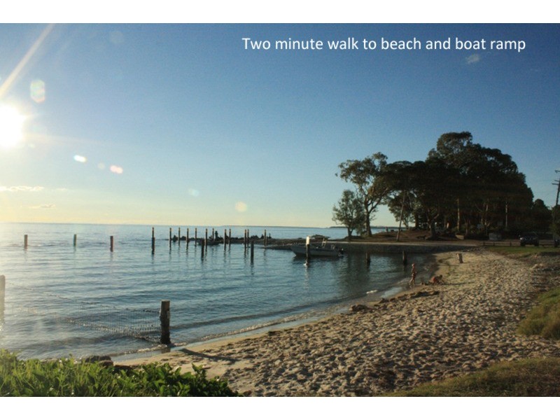 26 Llewellyn Street, Amity Point QLD 4183