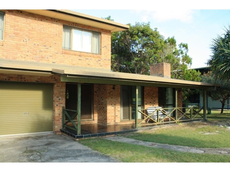 28 George Nothling Drive, Point Lookout QLD 4183