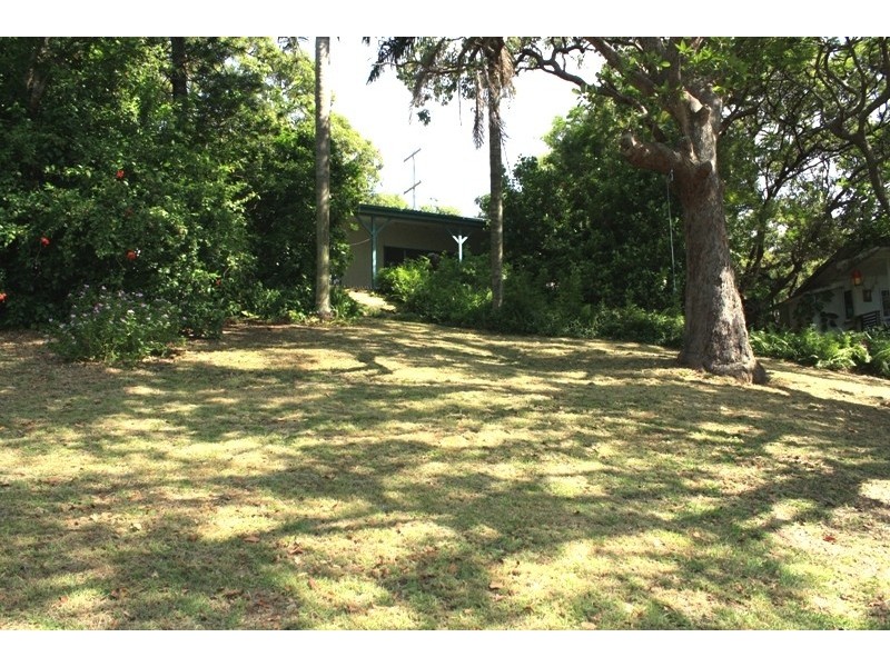 19 Yarrong Road, Point Lookout QLD 4183