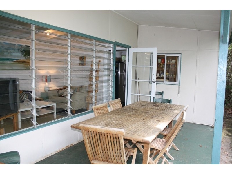 19 Yarrong Road, Point Lookout QLD 4183